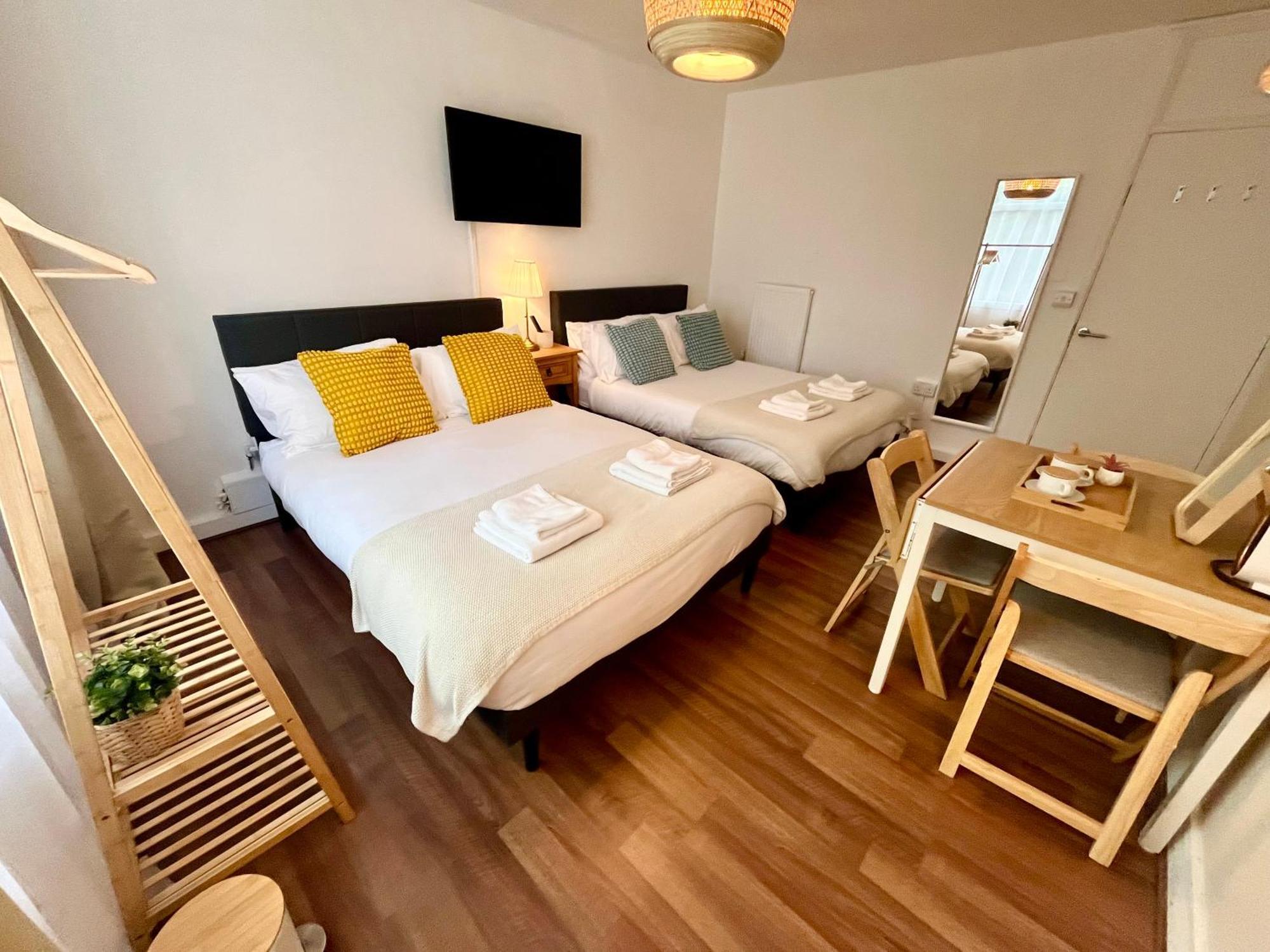 Apartment Studio33 London